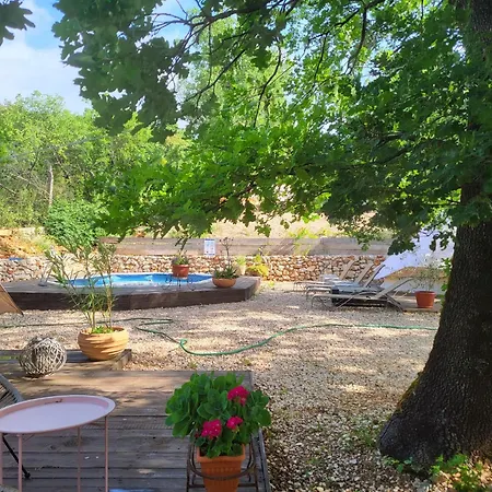 Rock Oak 1 Lüks kamp alanı